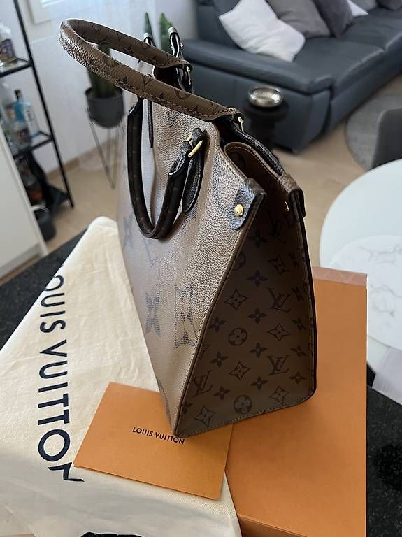 Borse da donna: Louis Vuitton OntheGo MM Monogram Reverse (M45321) – Usato da Reichenburg venduto da ada_h9rz 1