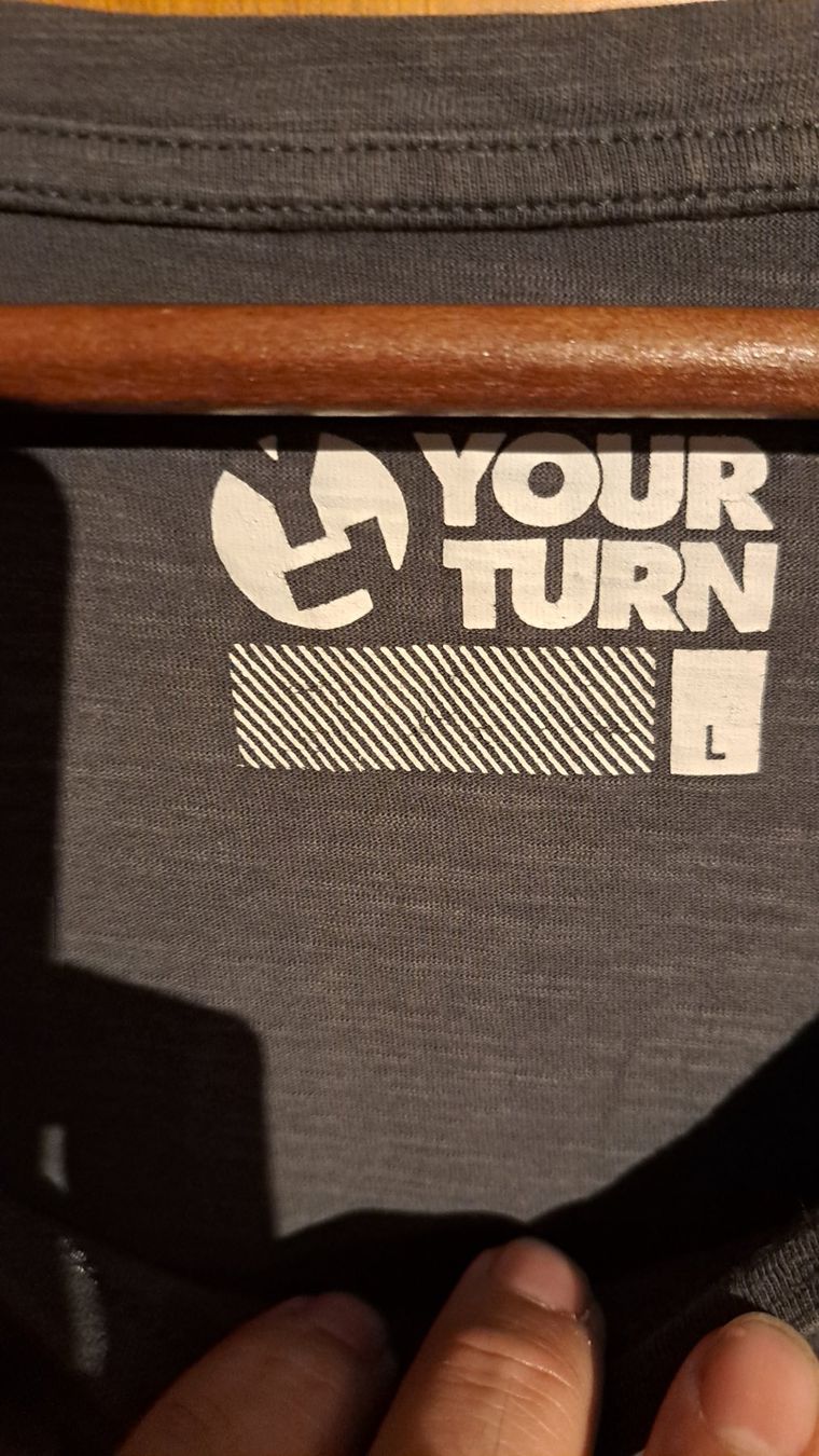 T-shirt: T-Shirt Yourturn - Grey "L" – Usato da Camorino venduto da yanis83 2