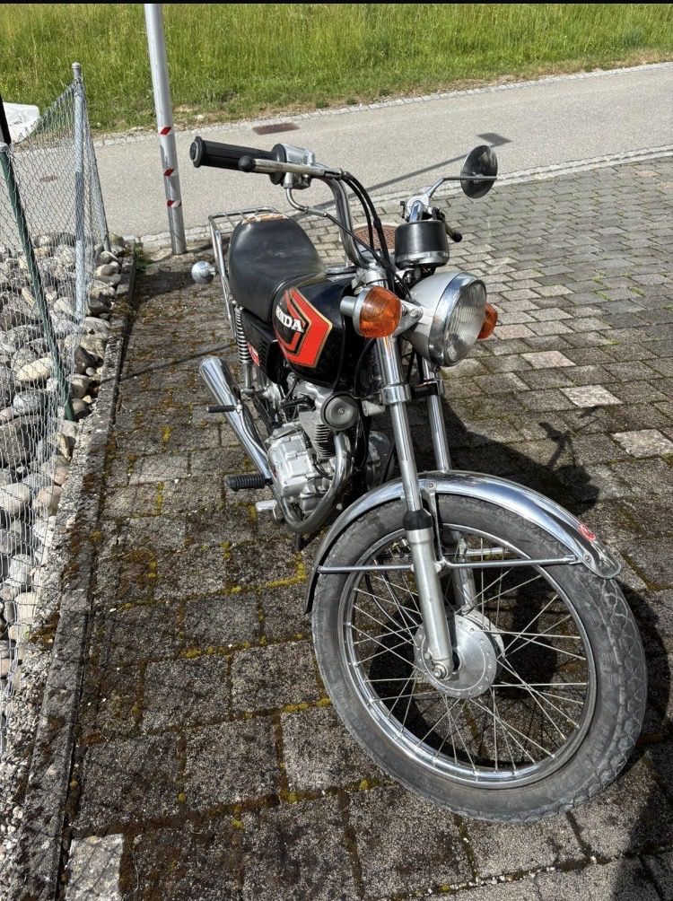 Honda Strada: Honda CG 125   Jg.1981 – Difettoso da Glashütten venduto da forester12 3