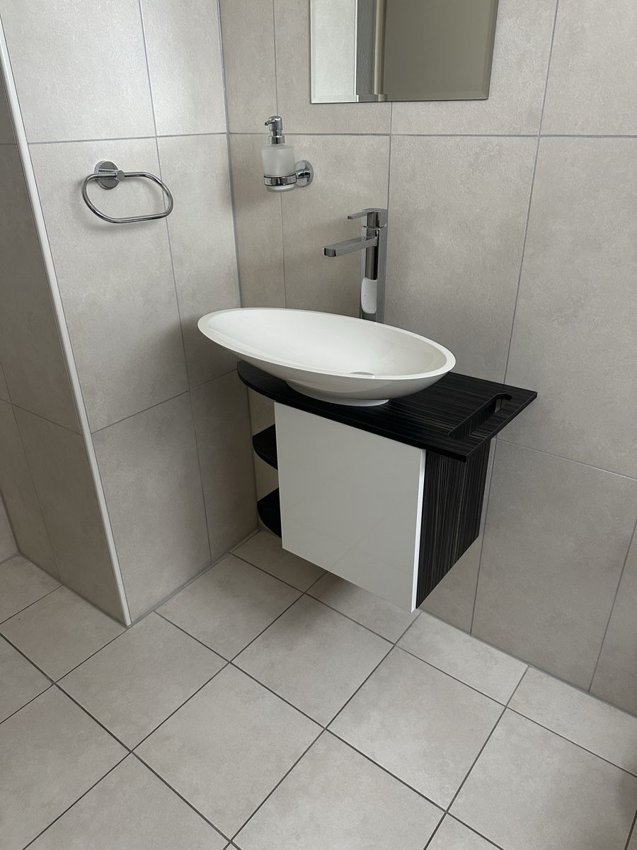 Installations & Meubles: waschbecken – D'occasion à Uttigen par edu_jn6l