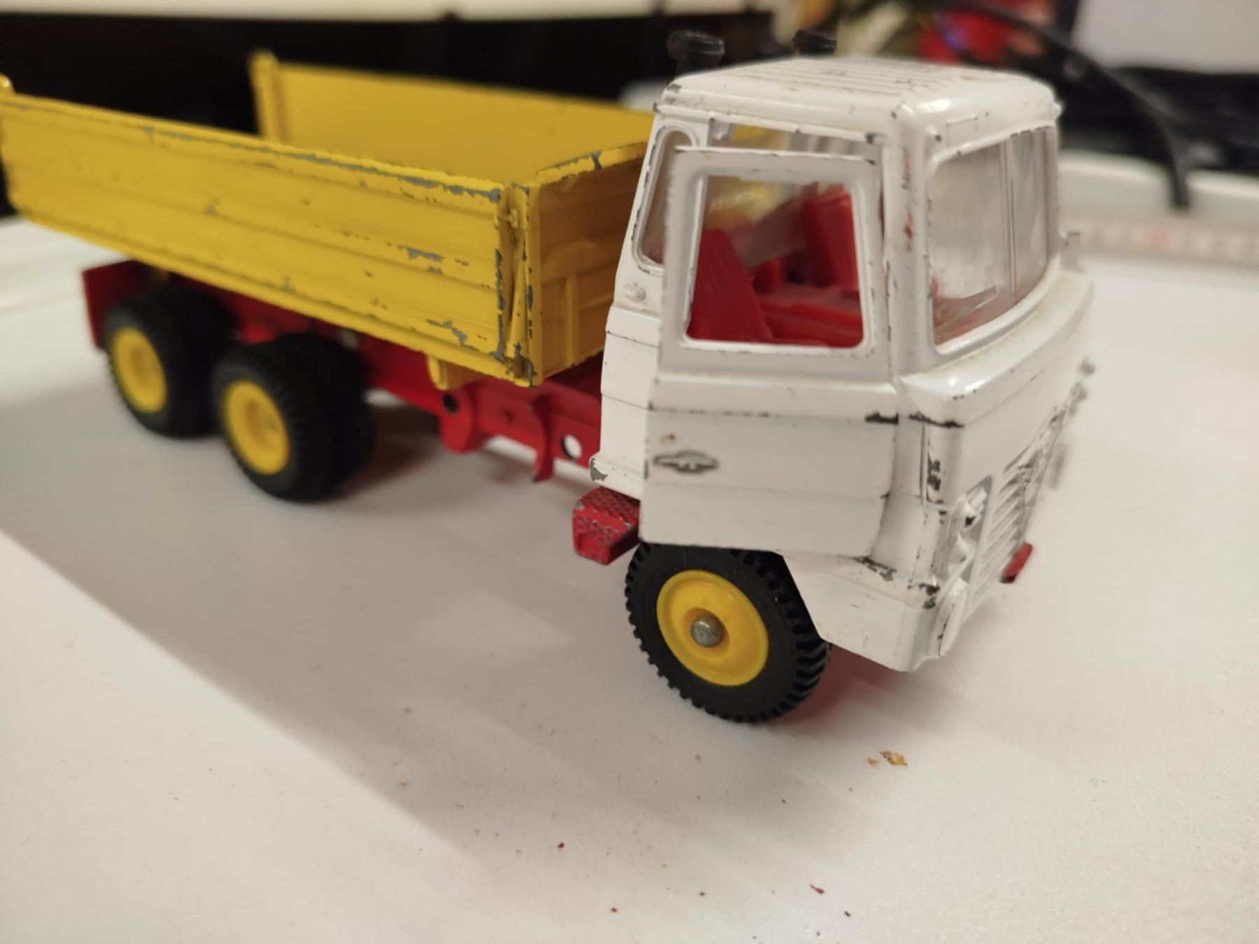 Dinky Toys Modellautos: Dinky Toys (nr 23) – Gebraucht aus La Chaux-de-Fonds von Emmaus2300CDF