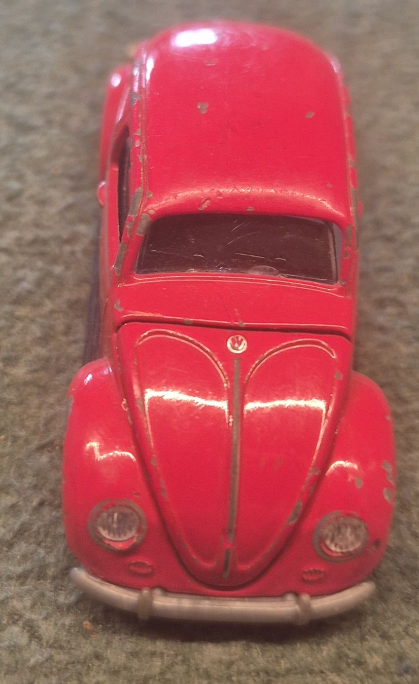 Majorette Giocattoli: VW Beetle Majorette rot gebraucht – Usato da Halten venduto da GiMu.84
