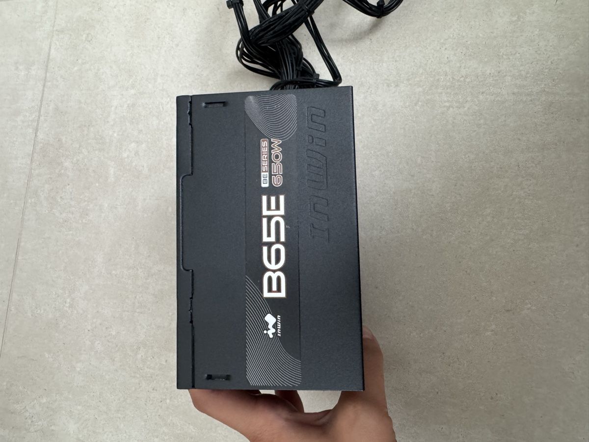PCs: Netzteil in win B65E 650 Watt – D'occasion à Tagelswangen par Isa036