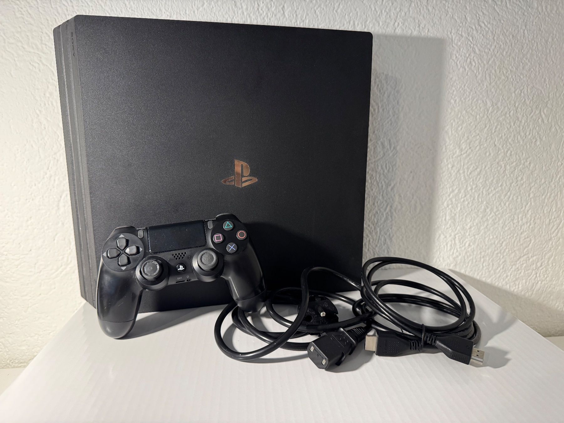 Sony Console: Playstation 4 Pro mit OVP – Usato da Bettlach venduto da awi_7jcb 2