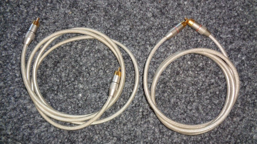 Oehlbach Silver Express 50 - Erstklassiges Stereo-Cinchkabel Set für CD-Player & Verstärker - SPOFC & 2-Fach Schirmung - 0,5 m - Silber