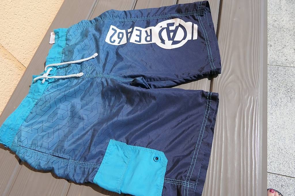Costumi da bagno: Coole, leichte Badehose Gr. S – Usato da Lenggenwil venduto da Reto888