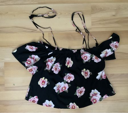 Sommertop Blumenmuster schwarz rosa Top