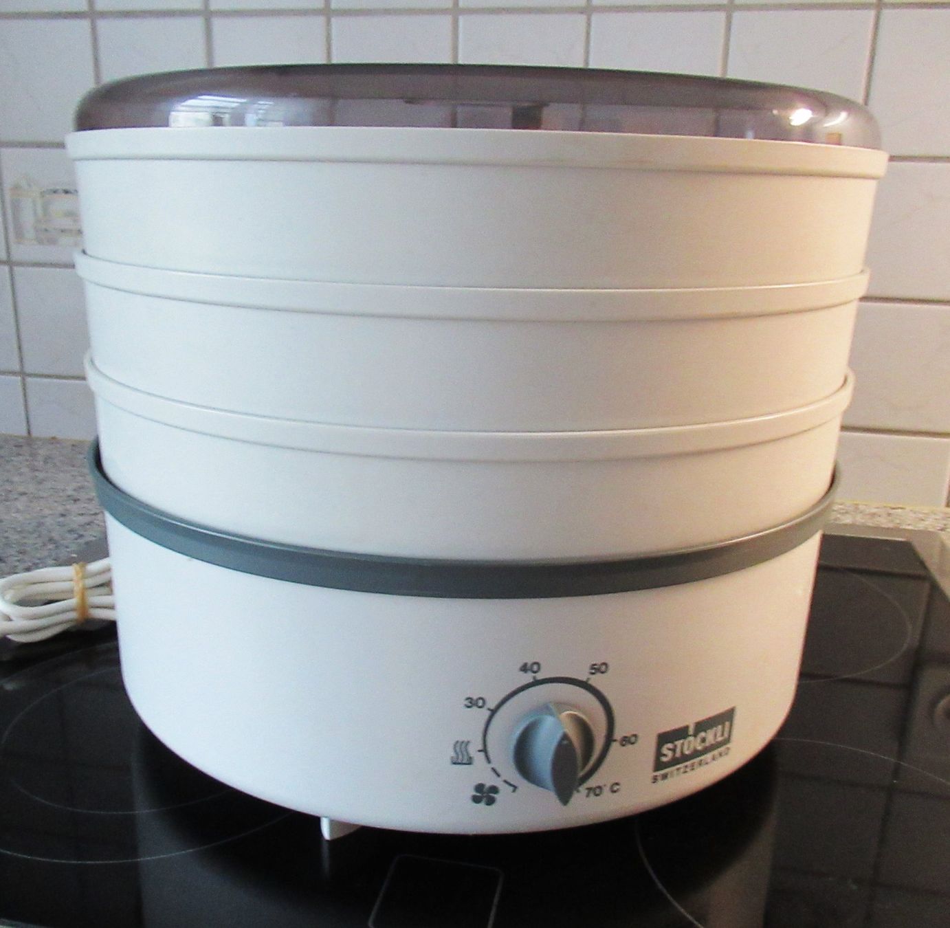 Stöckli Elettrodomestici da cucina: DÖRREX VON STÖCKLI MIT 3 SIEBEN – Usato da Ostermundigen venduto da Finnflower