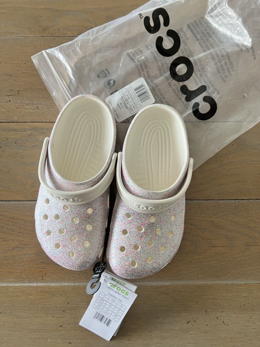 Scarpe per ragazze: Crocs classic glitter clog 34/35 – Nuovo e nell'imballaggio originale da Wettswil venduto da Mdx