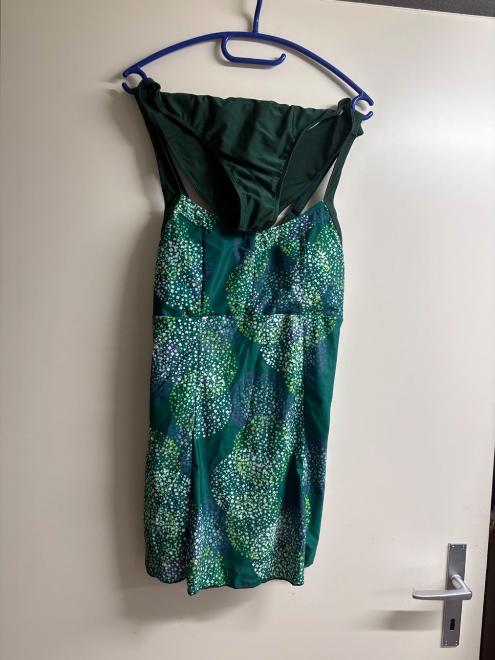 Costumi da bagno & Bikini: Badekleid Grösse XL Gruen gemustert – Nuovo (secondo la descrizione) da St.Gallen venduto da Bigdisch