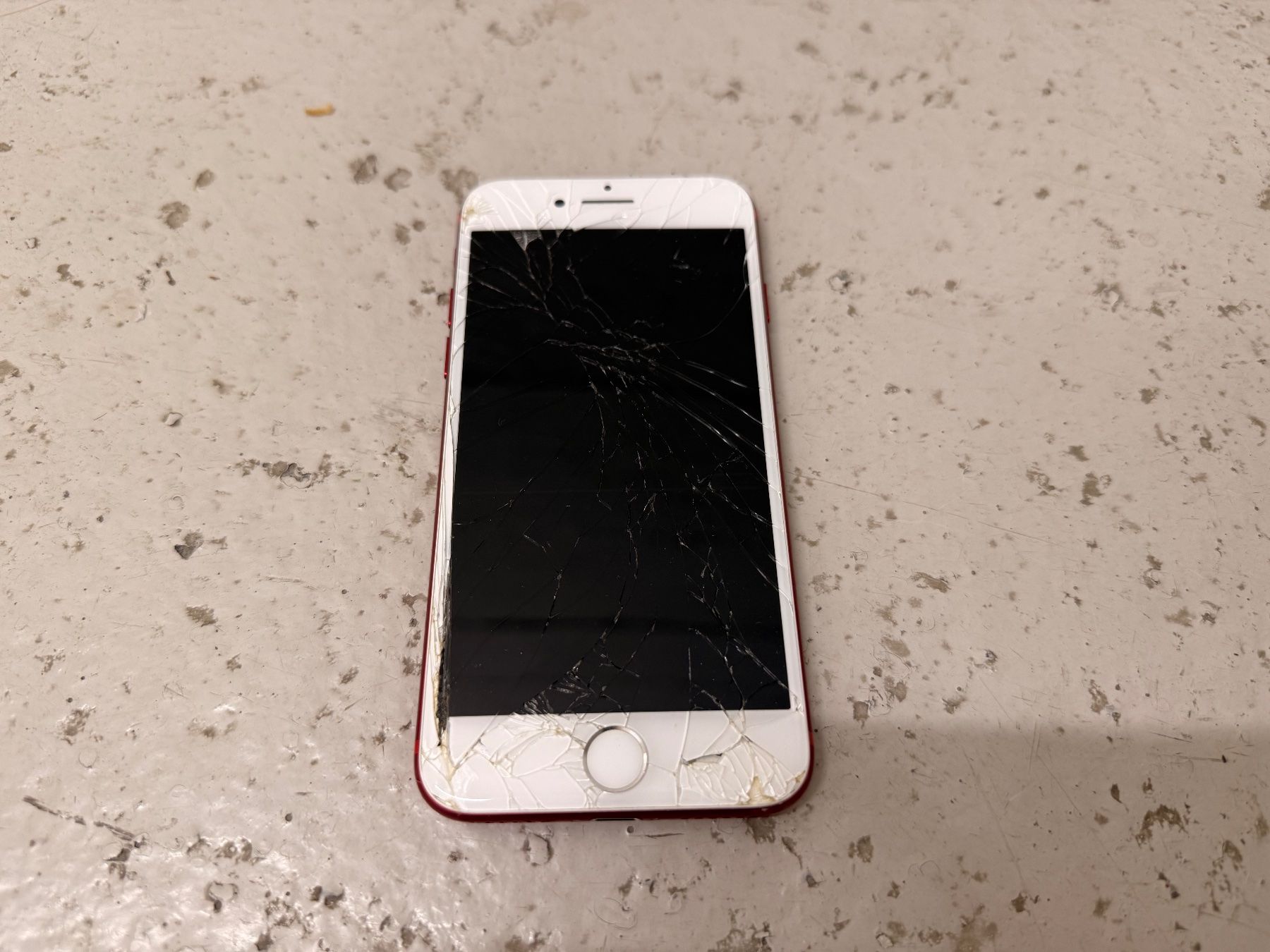 Apple Telefoni cellulari / Smartphones: Apple iPhone 8 - defekt – Difettoso da Zürich venduto da Cleo234