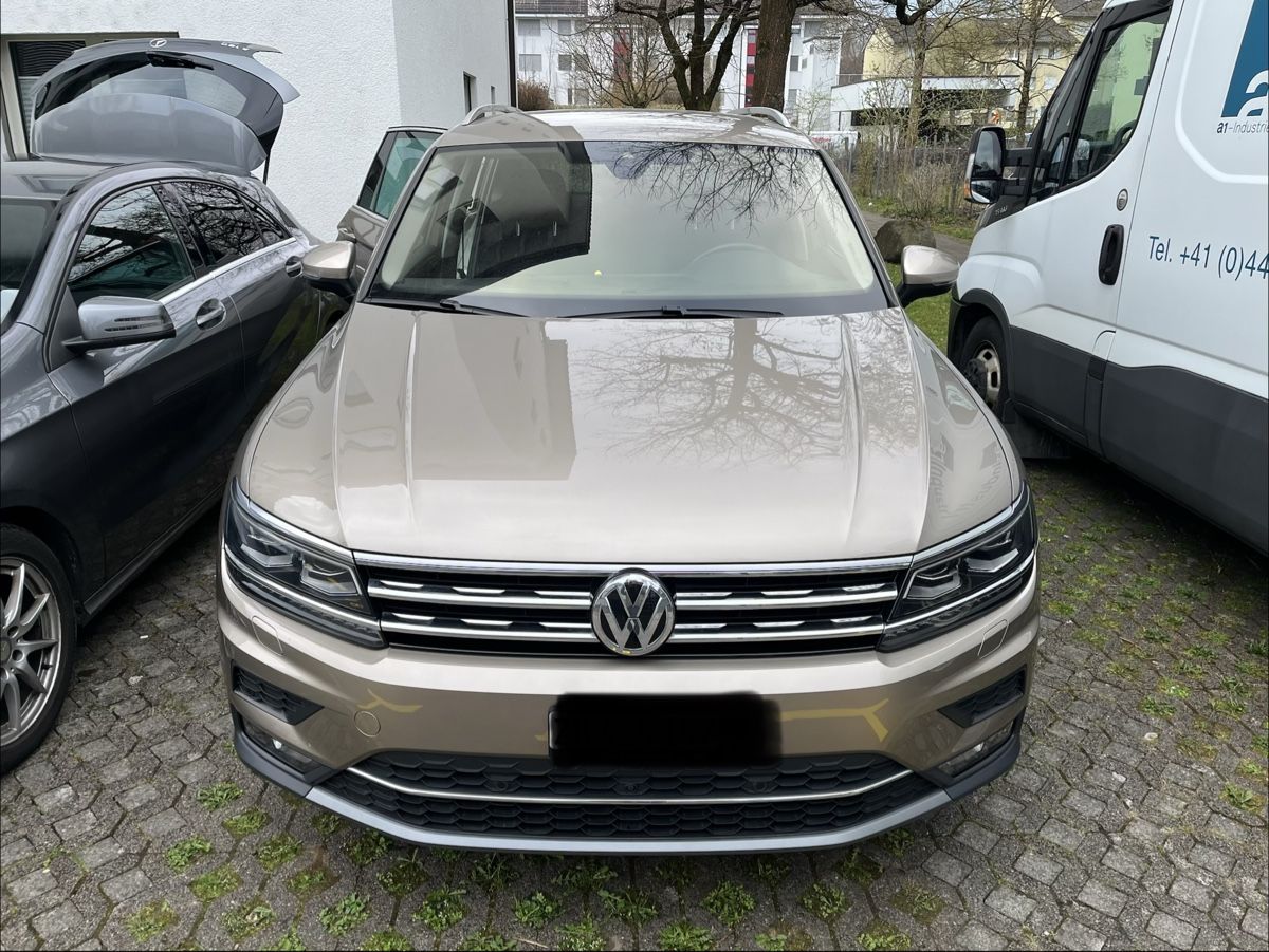 VW Automobili:  VW Tiguan 2.0 TSI 4Motion – Usato da Dietikon venduto da Beta1720