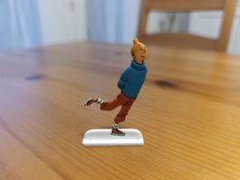 Figurine relief diecast Tintin patineur