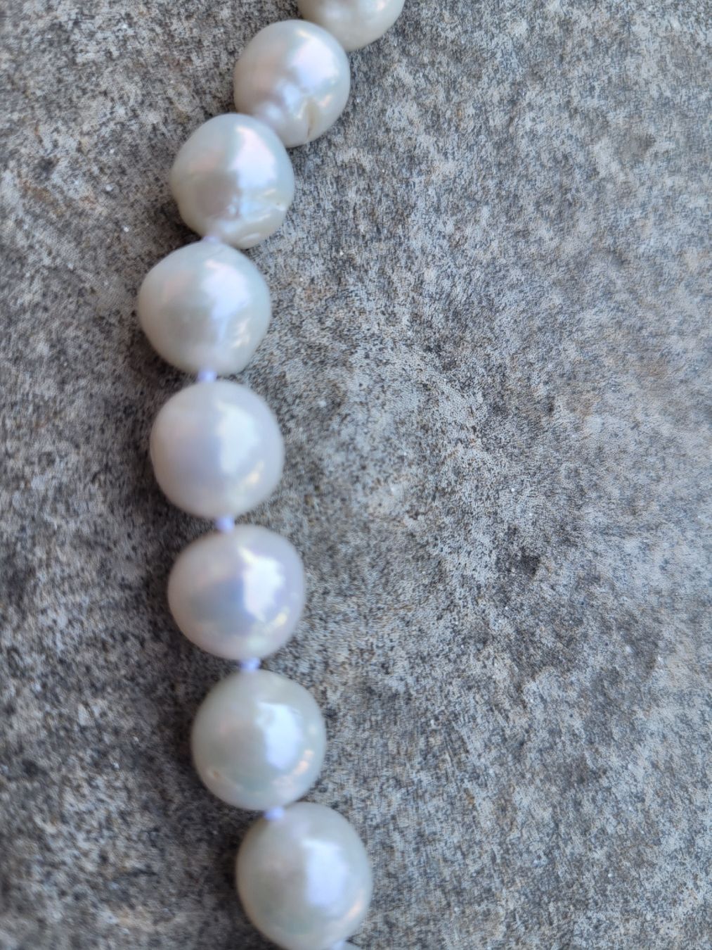 Colliers: Perlenkette weiss barock Perlen neu – Neuf avec emballage d'origine à Gisikon par S_Fabian 2