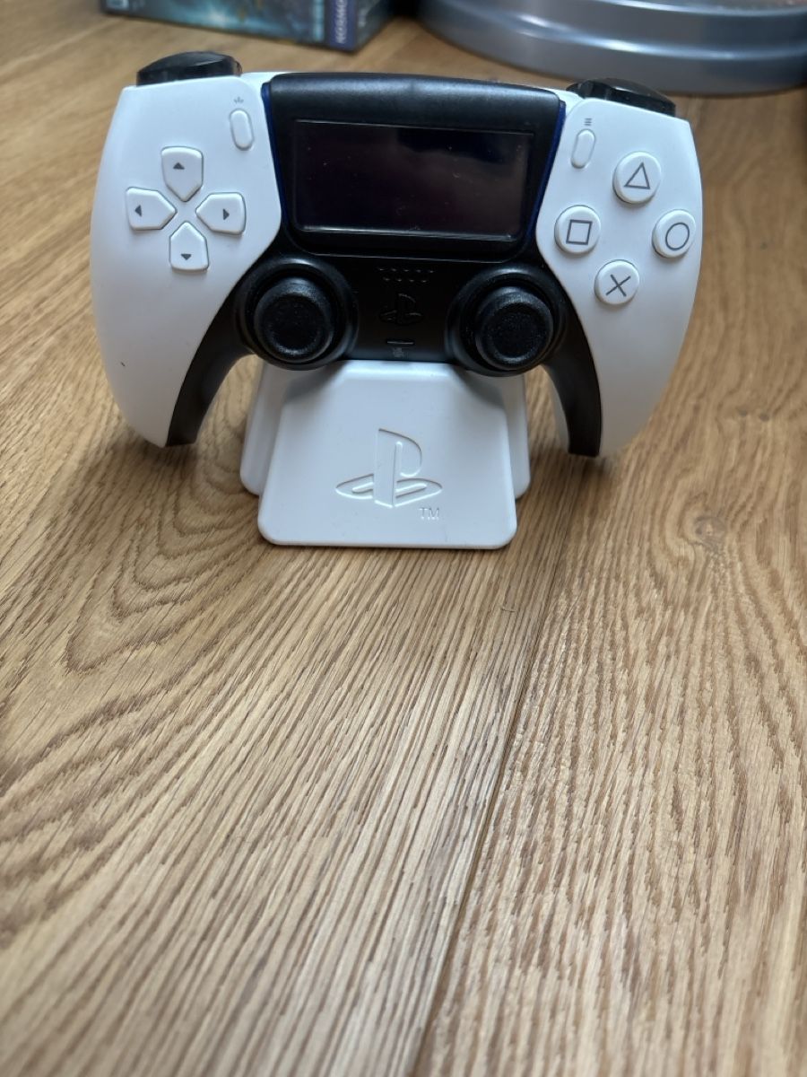 Sveglie: PS5 Controller Wecker ⏰ Weiss-Sch – Usato da Rickenbach ZH venduto da mar_p6sg