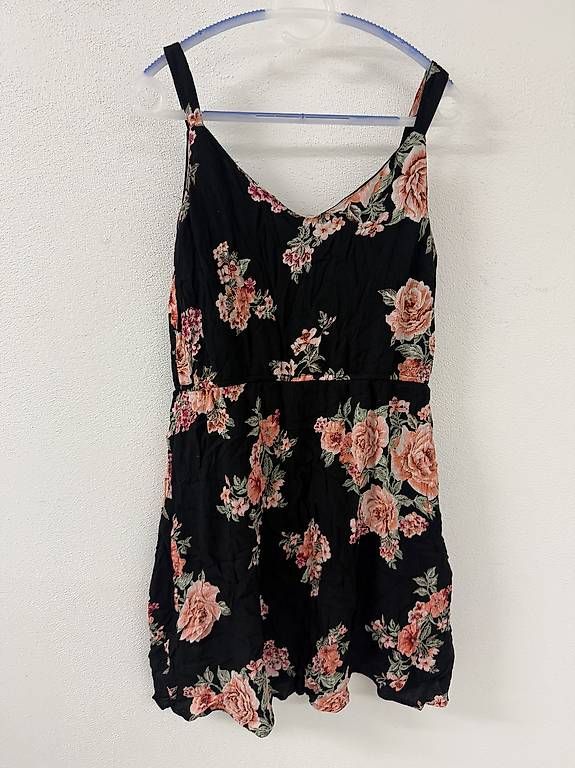 Vestiti: Schwarzes Kleid mit Blumen, Gr 42 – Usato da Zürich venduto da mel_v8qp
