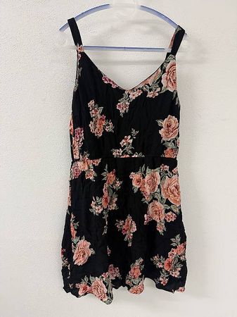 Schwarzes Kleid mit Blumen, Gr 42