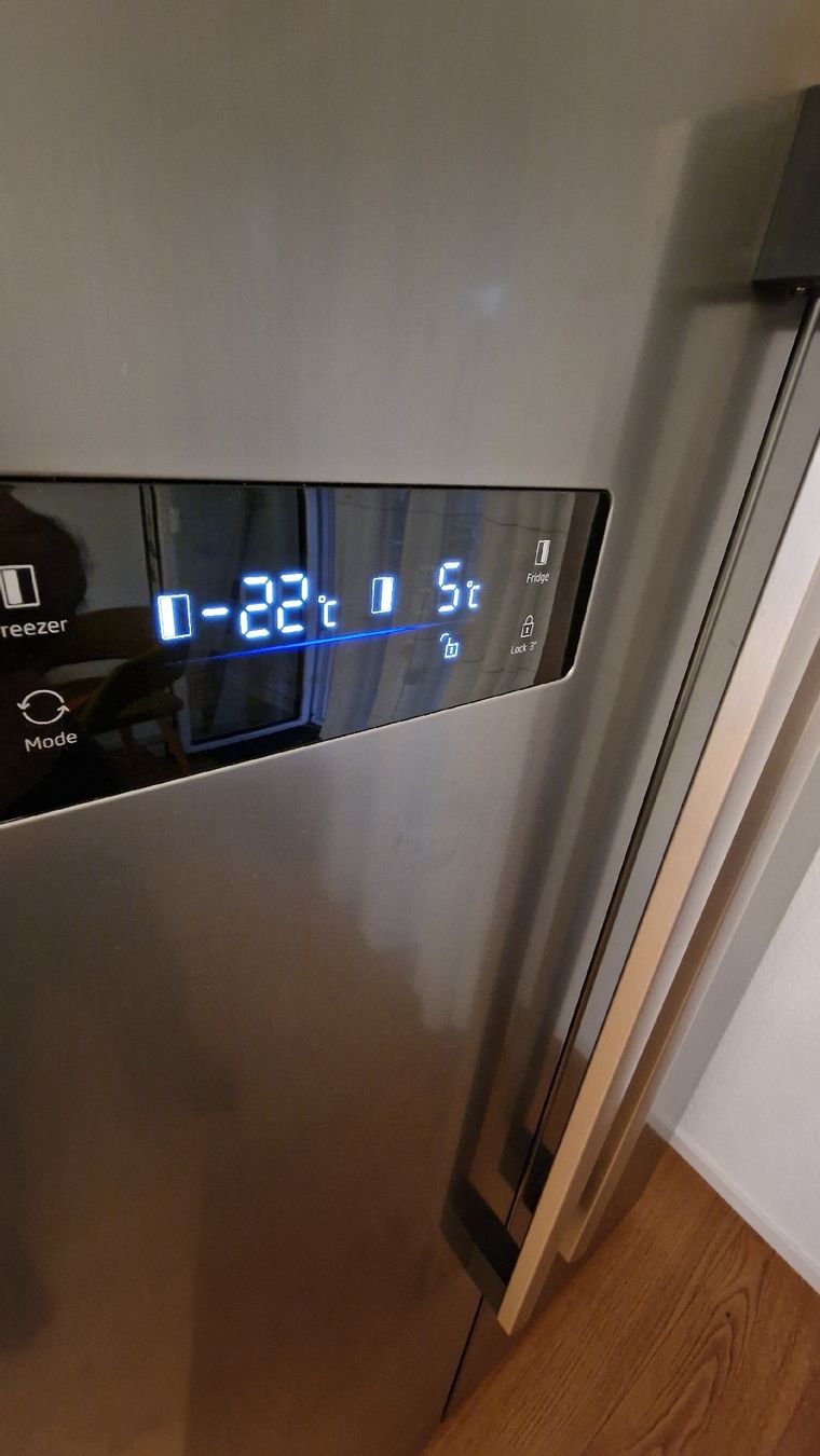 Kühlschrank: Beko Side-by-Side Kühlschrank, – Defekt aus Herisau von Antiques.AR 2