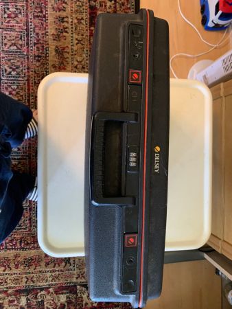 Delsey Hartschalenkoffer schwarz Grösse M guter Zustand