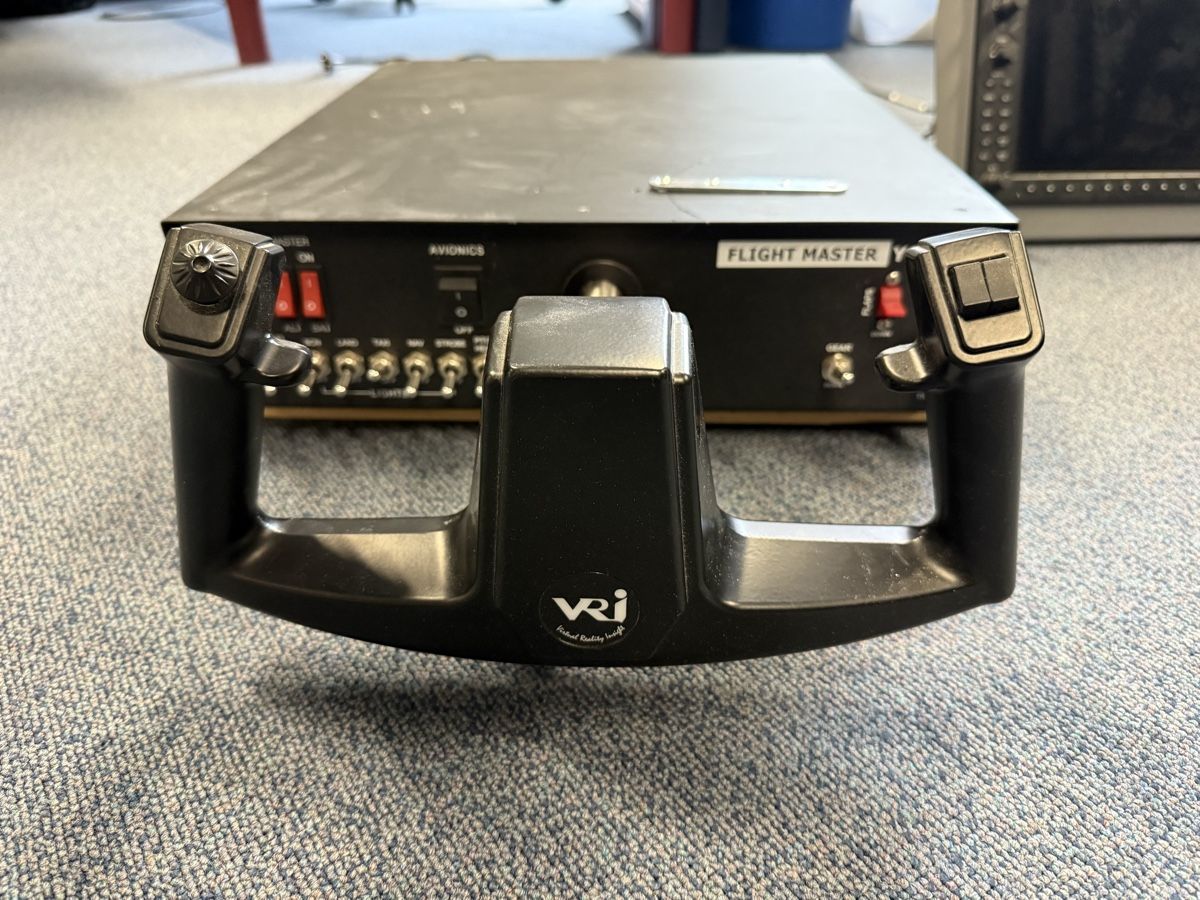 Sistema di controllo: Virtual Fly G1000 + Wilco Flight Yoke Master 3 simulator – Usato da Küsnacht ZH venduto da CRev 4