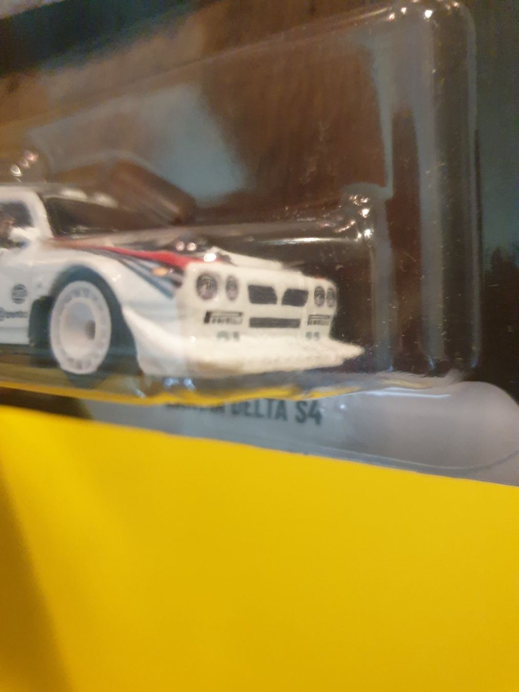 Hot Wheels Modellini d'auto: Hot Wheels LANCIA DELTA S4 – Nuovo e nell'imballaggio originale da Oftringen venduto da Rotor 5