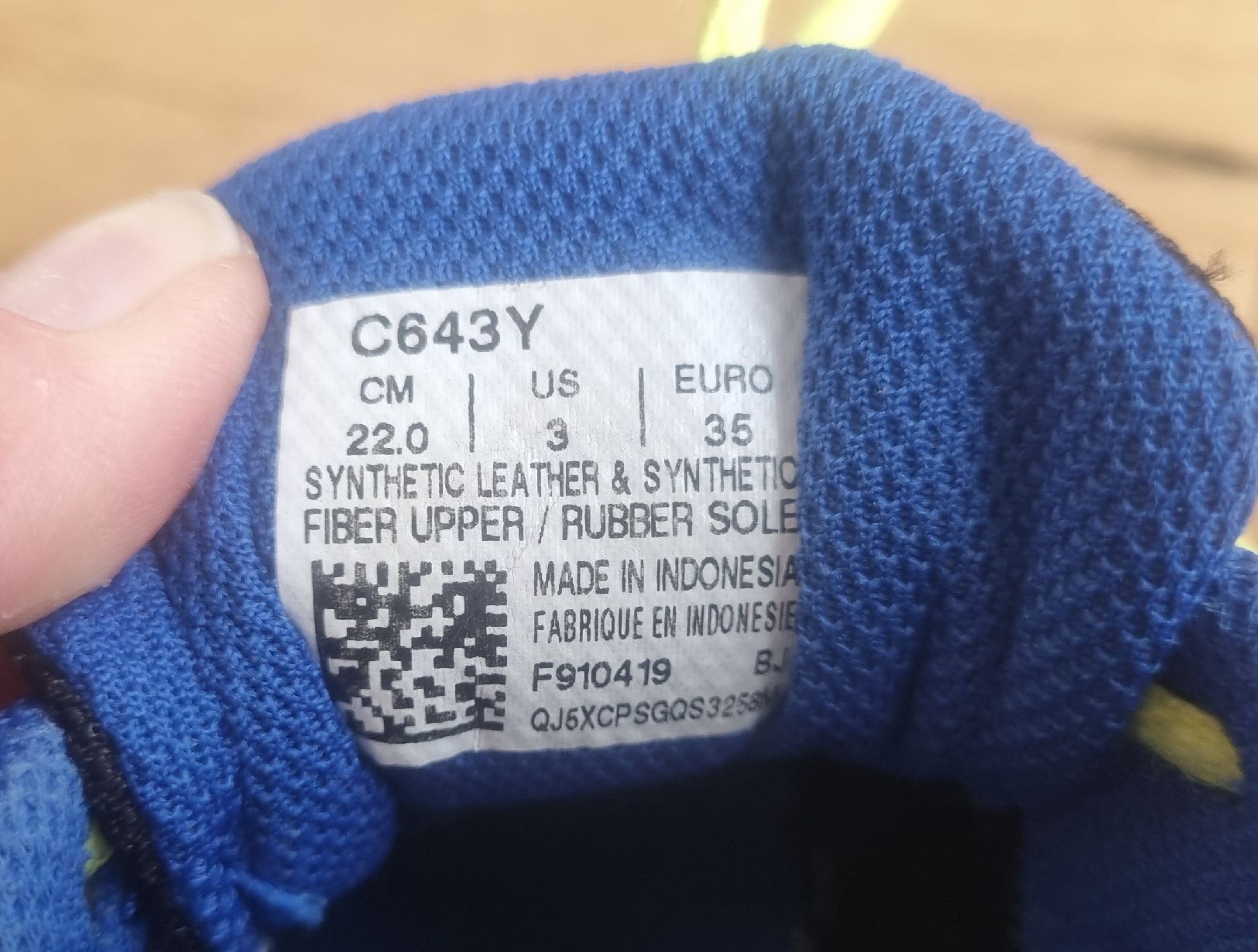 Asics Schuhe für Jungen: Asics Kinder Hallenschuhe Gr. 35 – Gebraucht aus Brütten von gupi1717 5