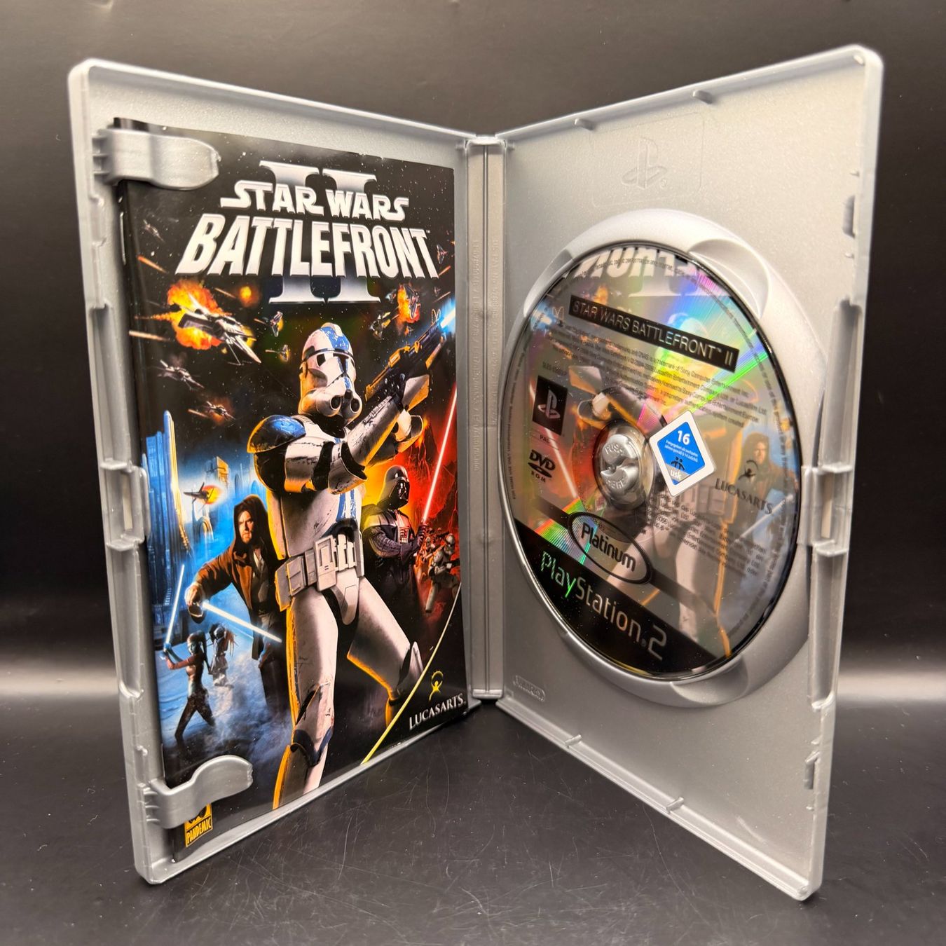 Nintendo Giochi: PS2 Spiel Star Wars Battlefront II Platinum – Usato da Düdingen venduto da Nerdworld 2