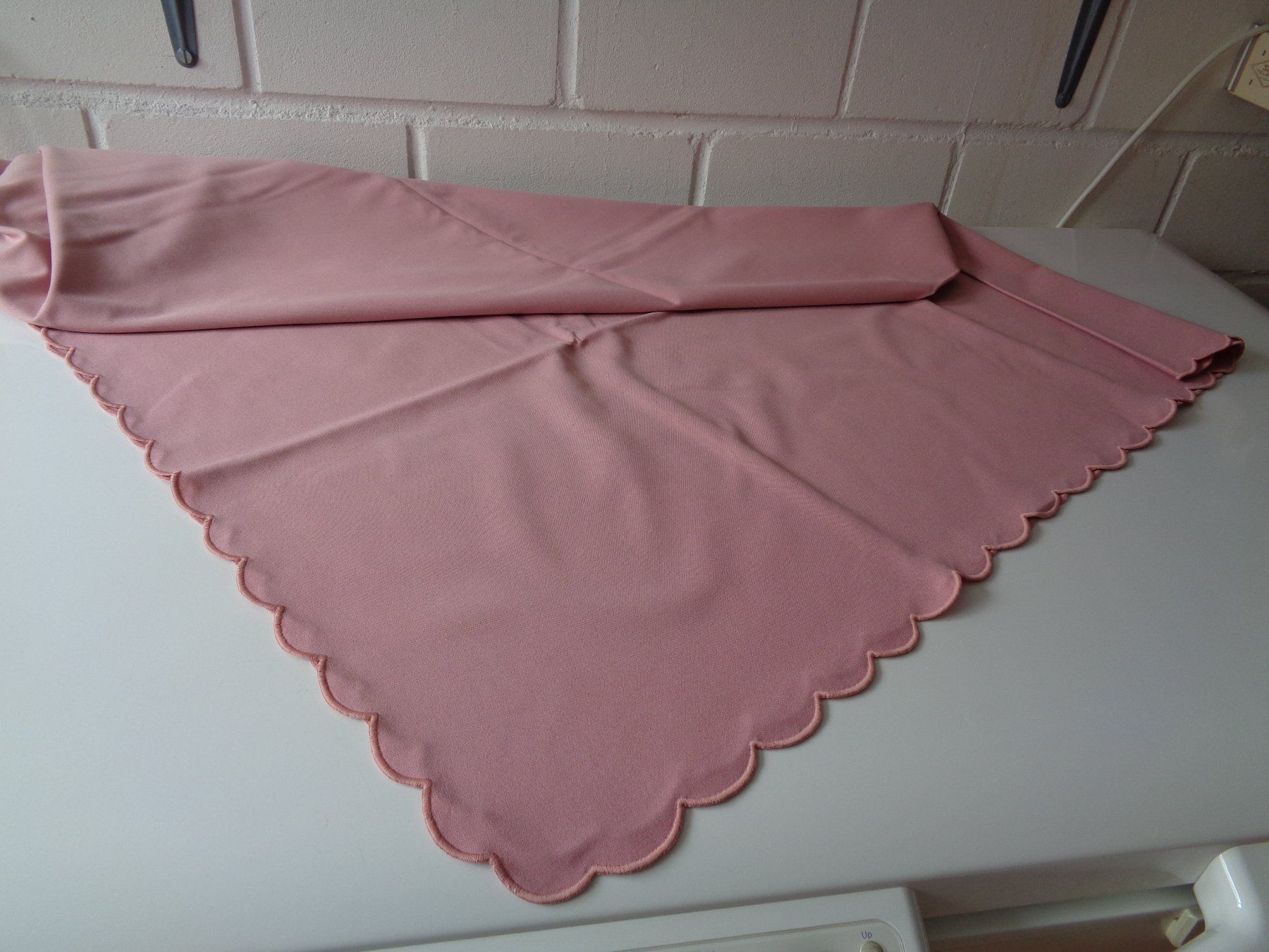 Sonstige Tischwäsche: Tischtuch altrosa, 135 x 163 cm, B'wolle/Polyester – Gebraucht aus Wiesendangen von Gullfoss 1