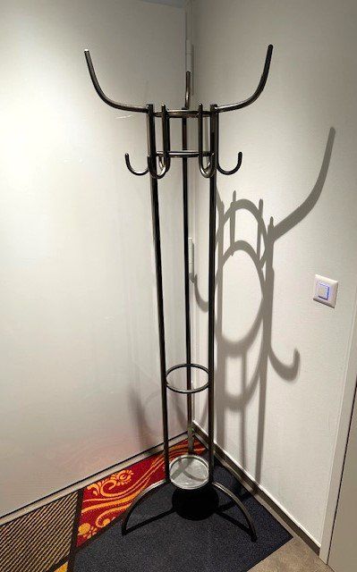 Guardaroba: +  deSigN  StAndgaRdeRoBe + – Usato da Winkel venduto da zeho 6