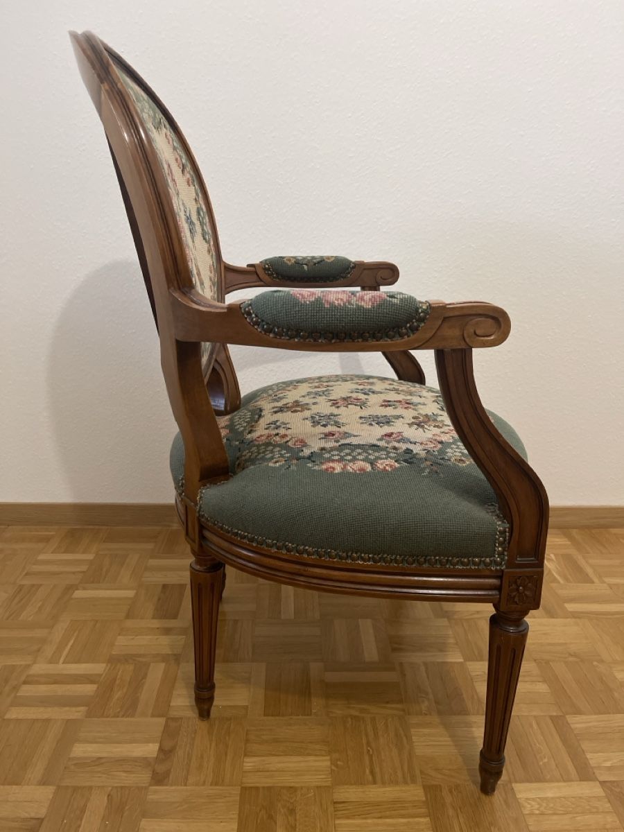 Poltrone: Antiker Stuhl mit Blumenmuster - Top Zustand – Usato da dietikon venduto da fernando011 1