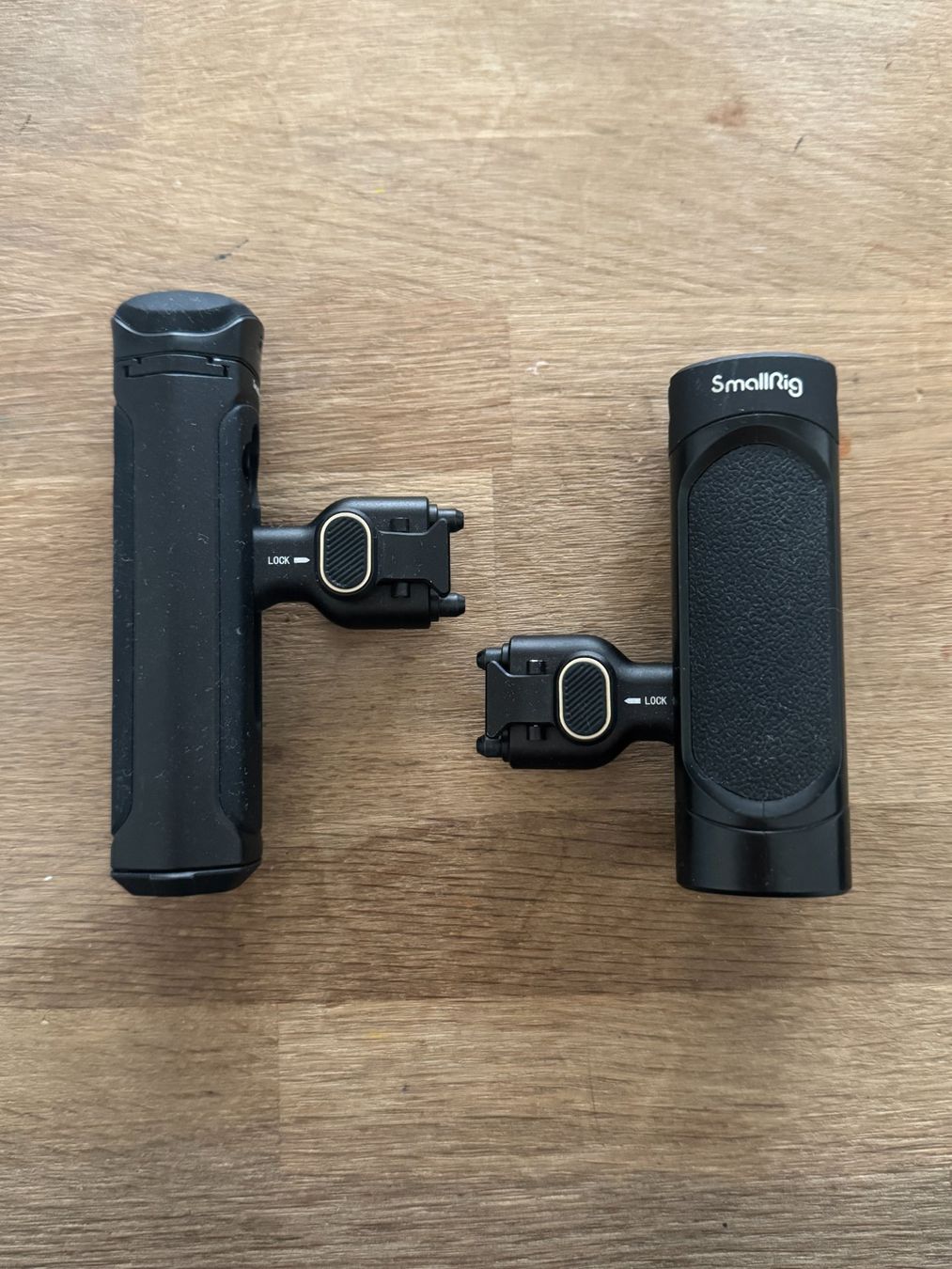 Covers & Schutzfolien: SmallRig iPhone 15 Pro Halterung mit 2 Halterungen – Gebraucht aus Zürich von Scharl95 5