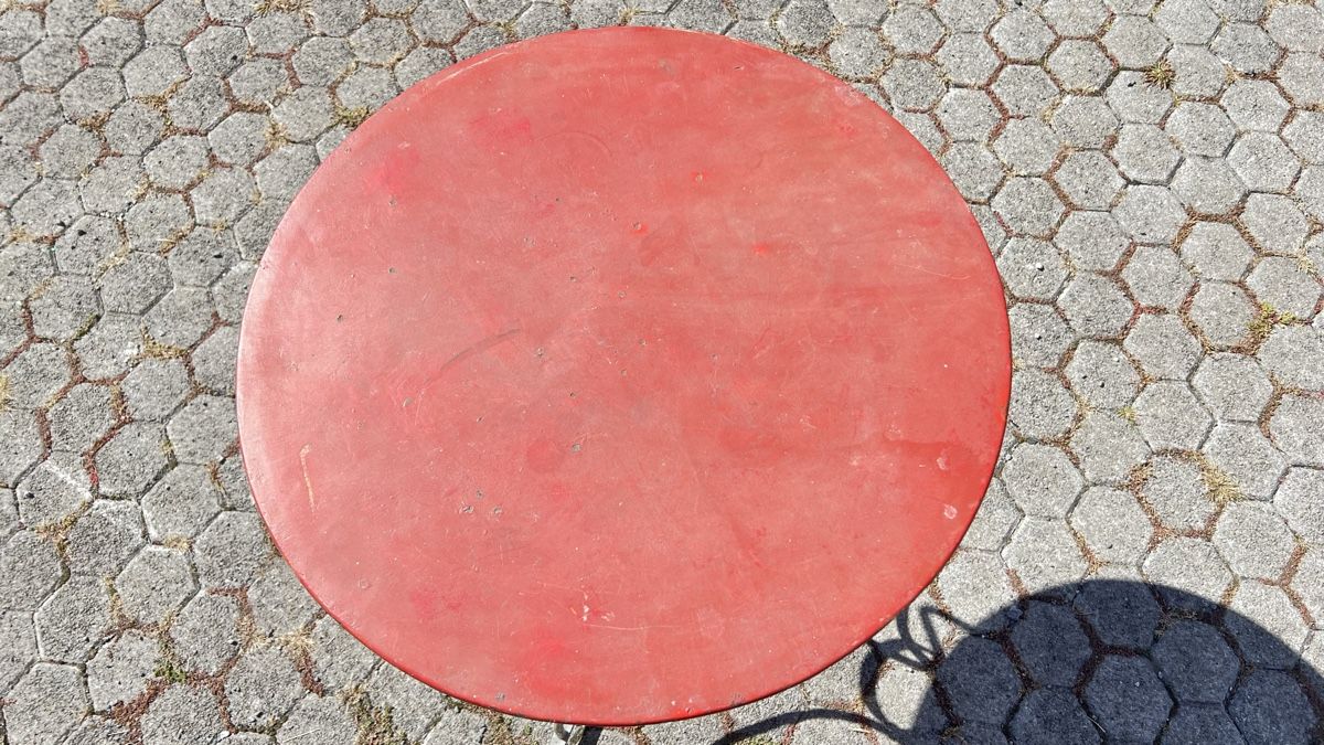 Tavoli: Antiker Gartentisch aus Metall – Usato da Vilters venduto da Antik2016 2