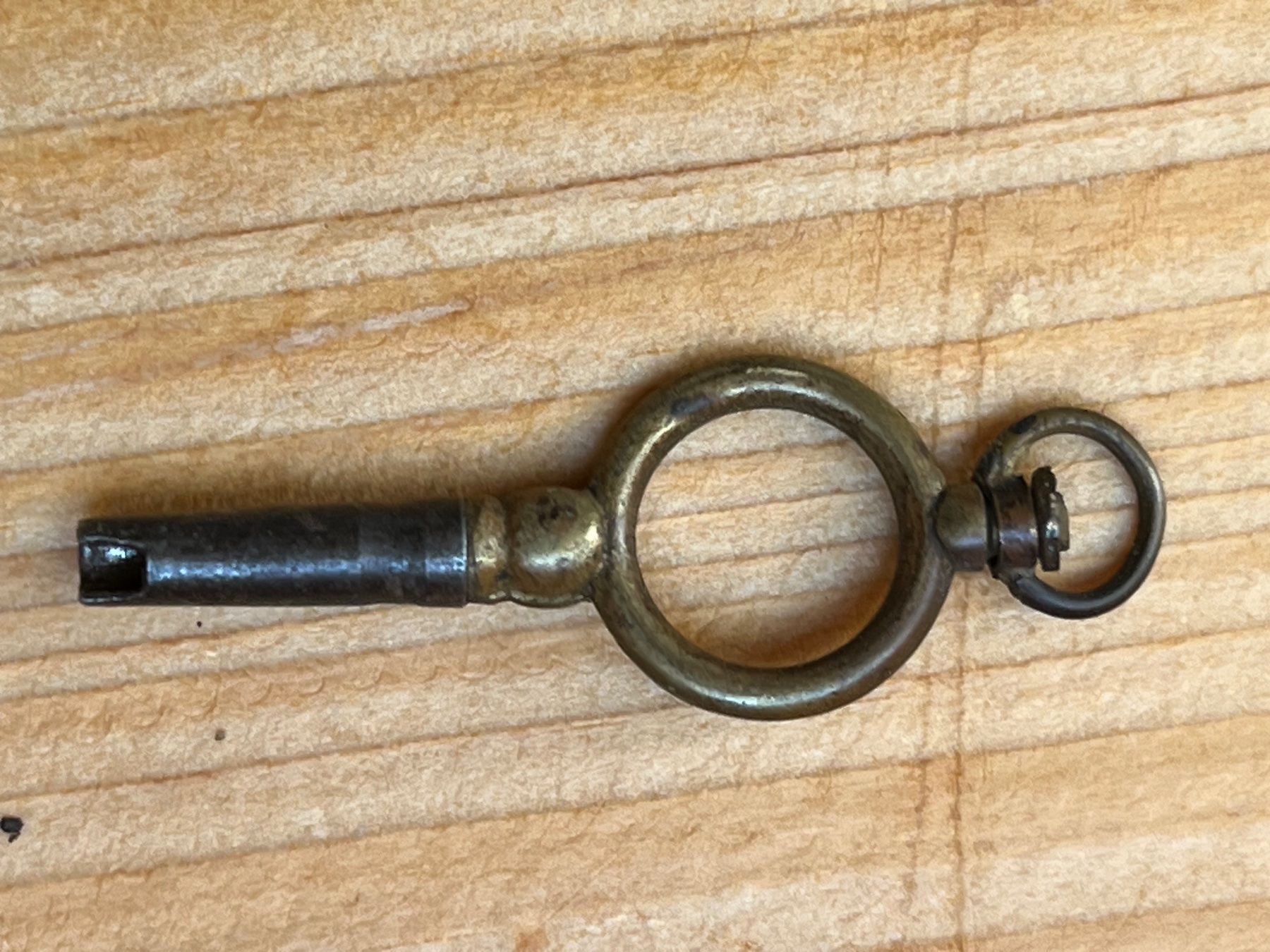 Clés: 4 alte Uhrenschlüssel – D'occasion à Flumenthal par Fetthenne 4