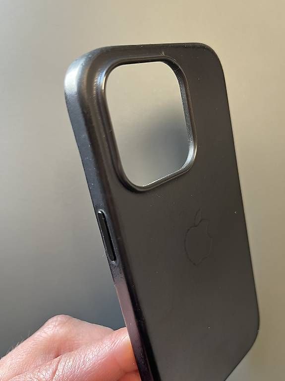 Apple Cover & Protezioni schermo: iPhone 14 Pro Leather Case original Apple Leder Hülle – Usato da Wangen b. Olten venduto da Peter_X 1