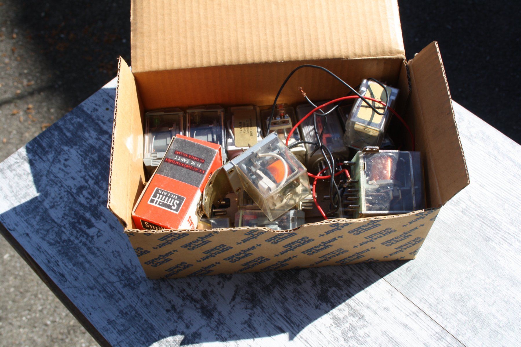 Componenti elettronici: LOT RELAIS – Difettoso da Wauwil venduto da Pneuedy 8