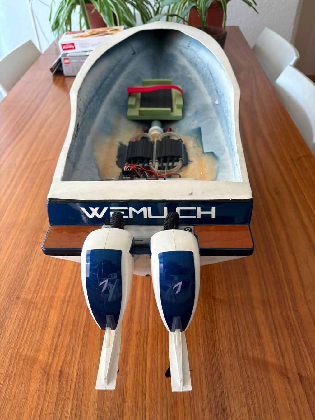 Modellismo RC: Einzigartiges Center-Console RC Boot mit Twin Aussenborder – Usato da Oetwil an der Limmat venduto da Dudel 8
