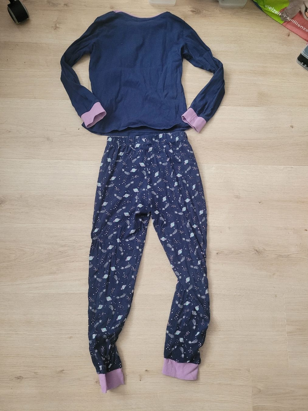 Pyjamas & Ähnliches: Pyjama Gr. 122/128 – Gebraucht aus Lupsingen von sta_wgg5 4