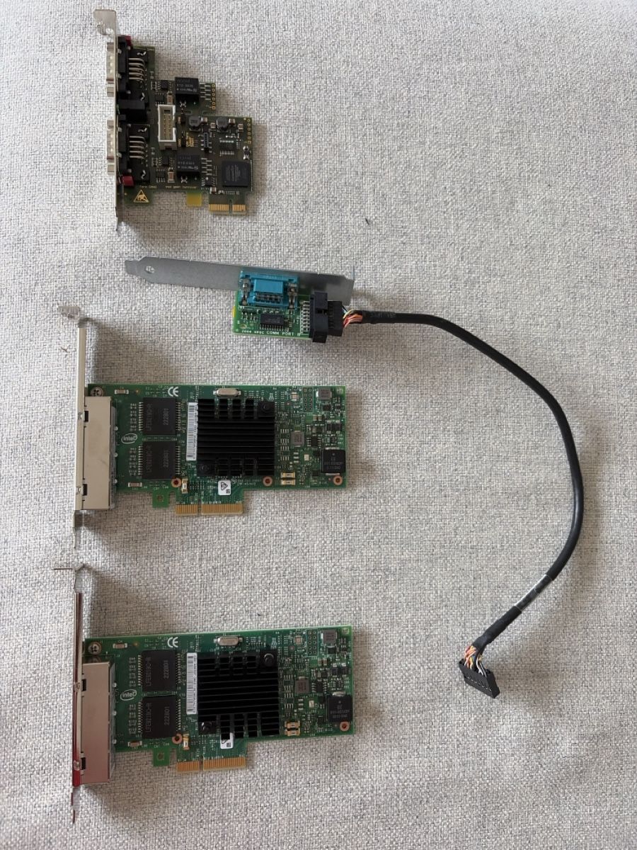 Componenti elettronici: 2xLAN 4Fach und COM Schnittstellen – Usato da GÜMLIGEN venduto da DJ-Jana