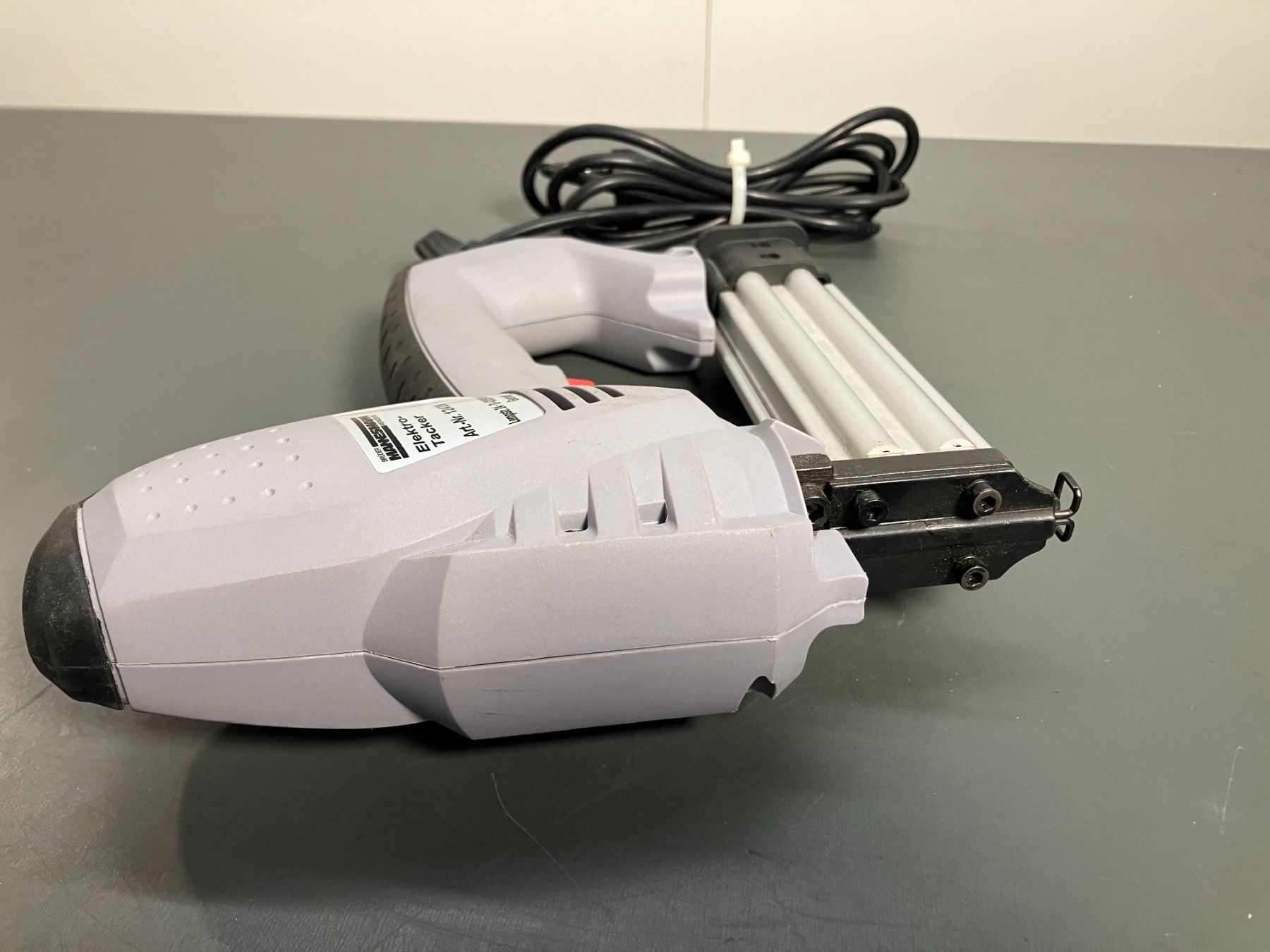 Alle Werkzeuge: gebr. Mannesmann - El. Tacker 50W ab 1.- – Gebraucht aus Lichtensteig von Buy24International 4