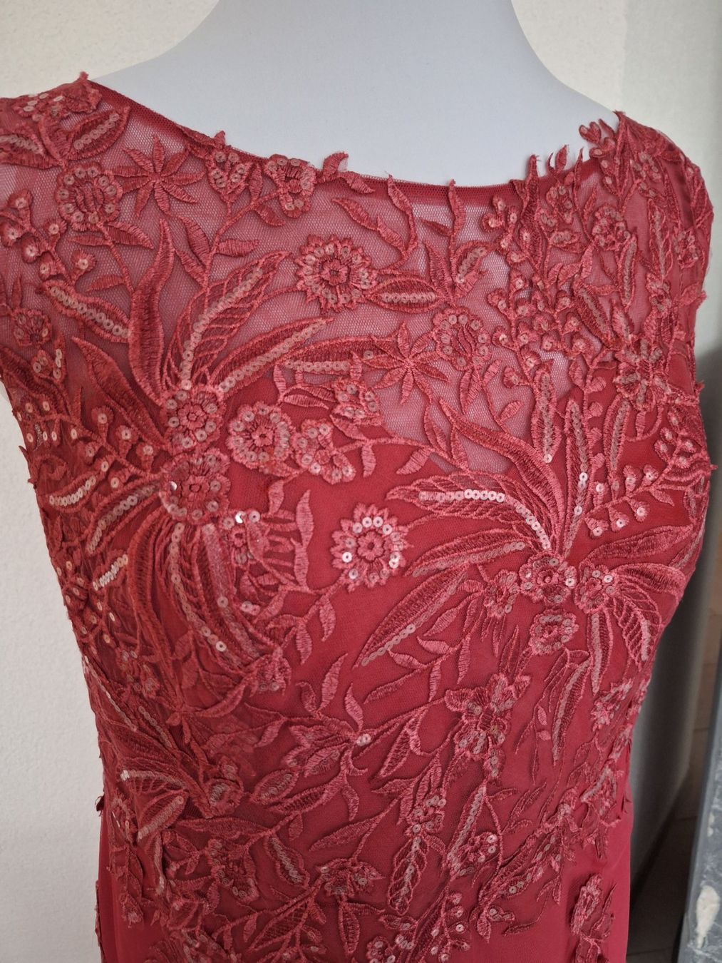 Vestiti: Abendkleid Gr.44 – Usato da Sulgen venduto da limann 3