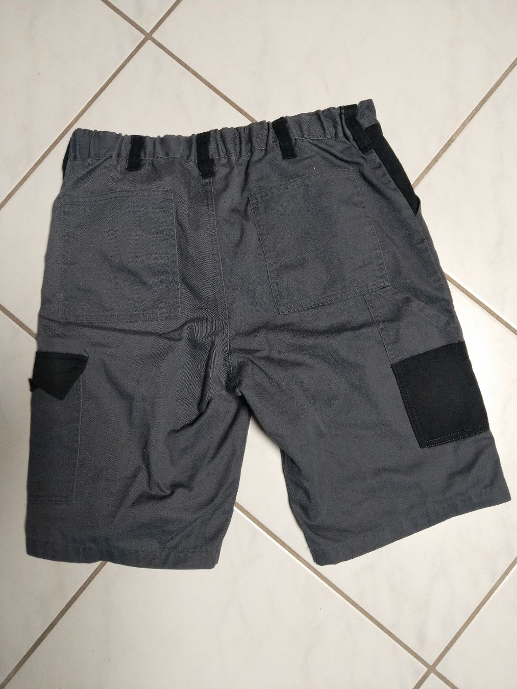 Pantaloni: Kurze Arbeitshosen – Usato da Ziefen venduto da mar_pb75 1