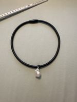 Schwarzes Collier mit Barockperlen Anhänger, Magnetschloss