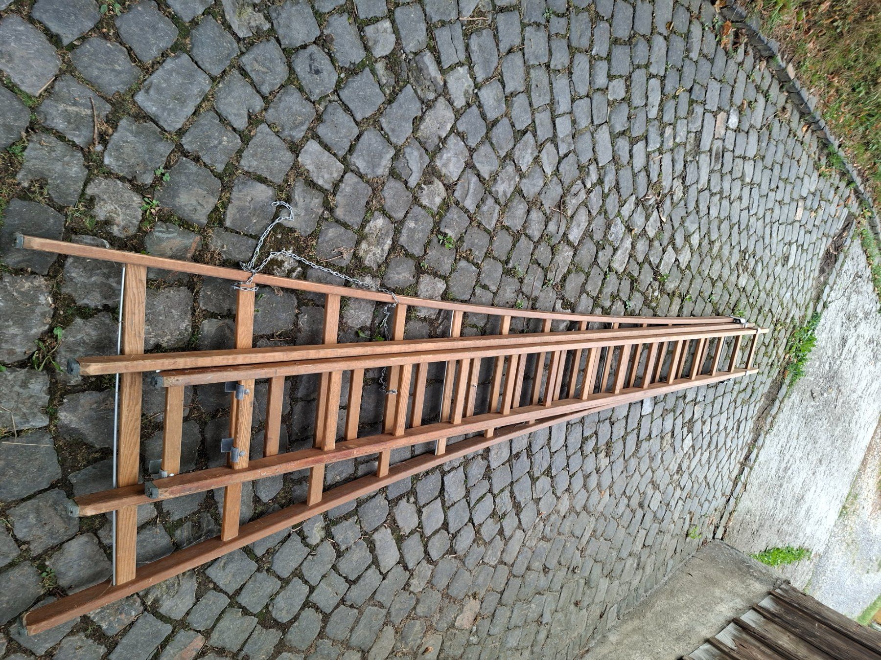 Scale: Leiter aus Holz – Usato da Herisau venduto da aawwaass