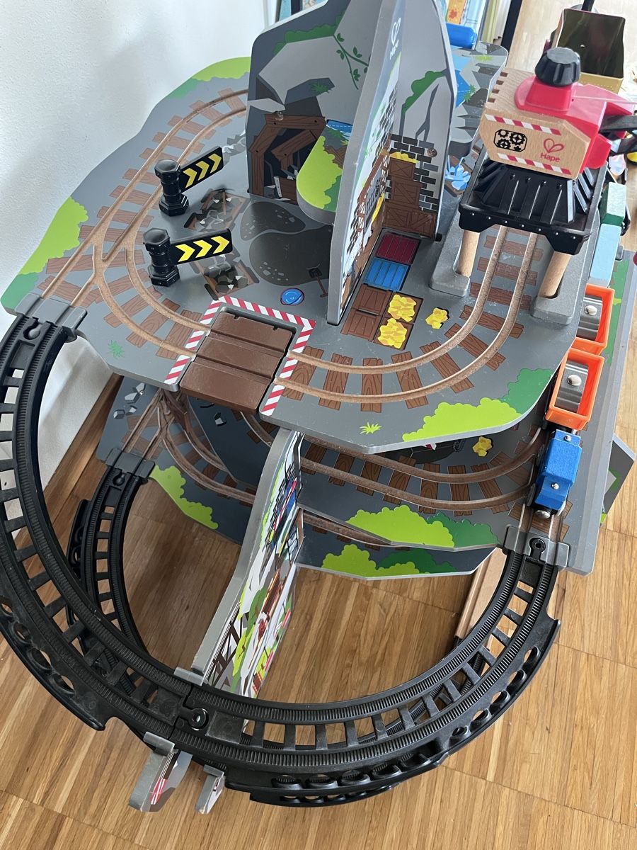 Hape Giocattoli: Hape Giant Mountain Mine – Usato da Uster venduto da dod_h6nw 3