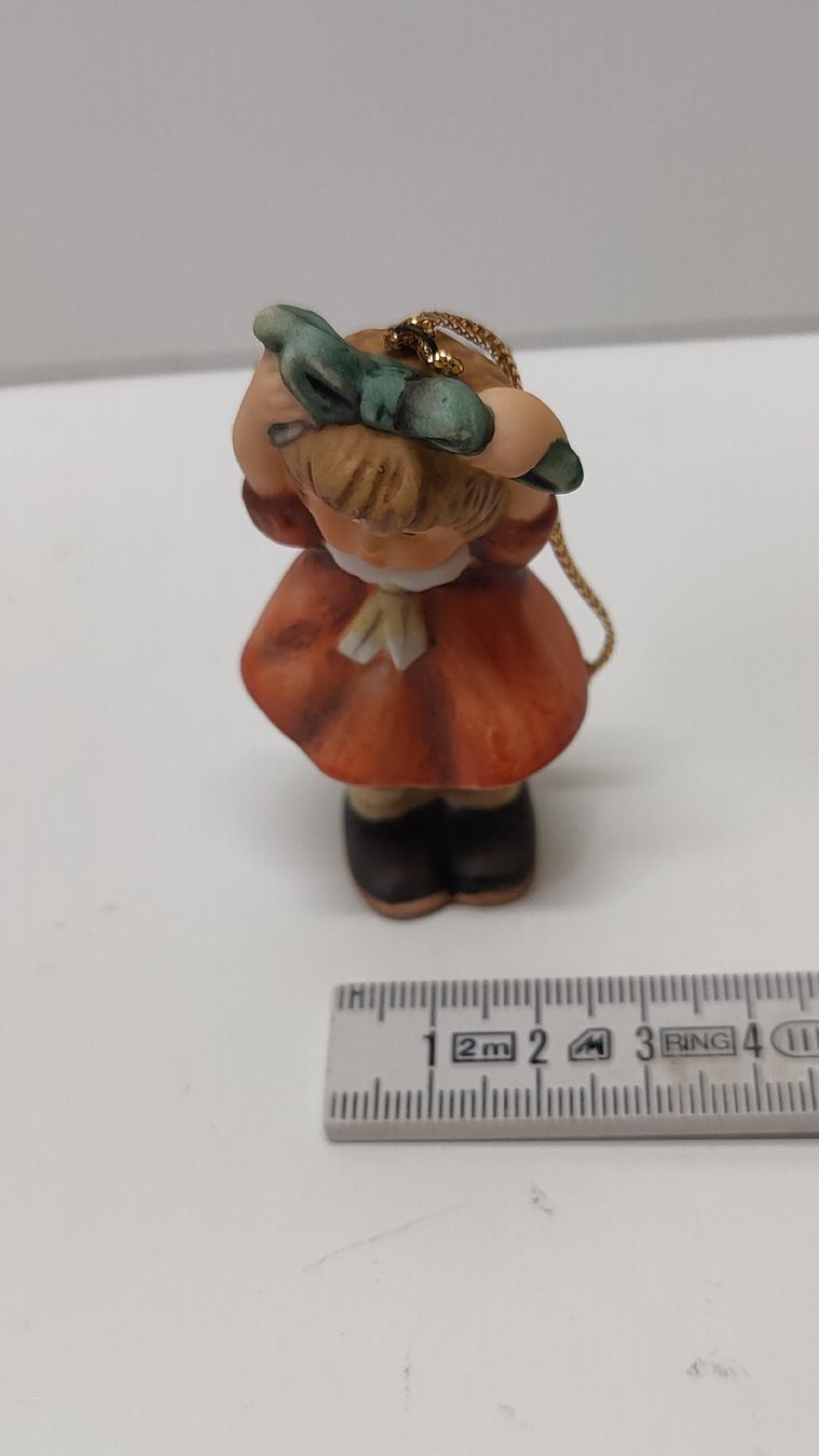 Hummel Statuette: Goebel Hummel Figur Mädchen 1999  (W) – Usato da Neuenhof venduto da bro_9zsg 4