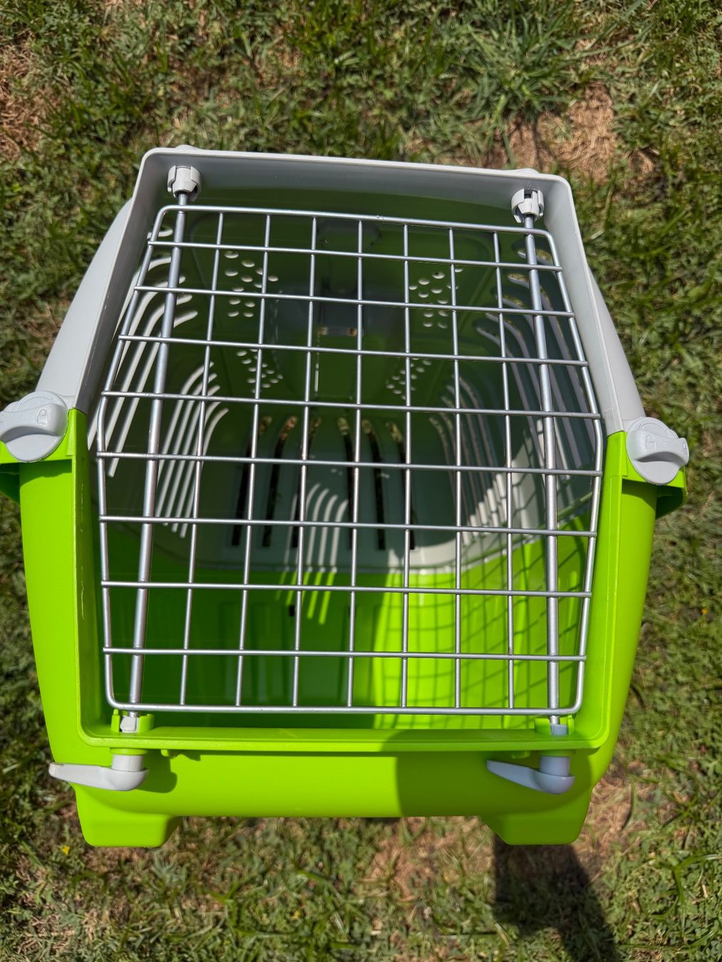 Gabbie, trasporto & Sicurezza: Haustiertransportbox - Top zustand – Usato da Cugnasco venduto da tizianaq 2
