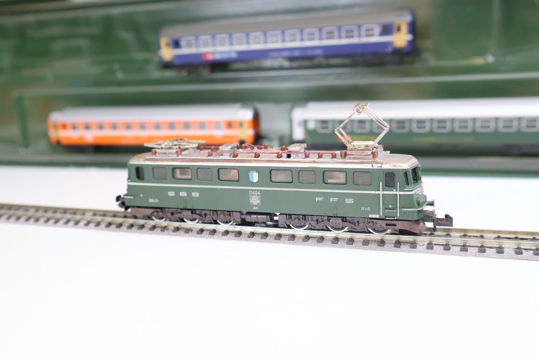 Trix Modellini di ferrovie: Minitrix SBB Personenzug mit E-Lok Set - Spur N – Usato da Winterthur venduto da Monstera 3