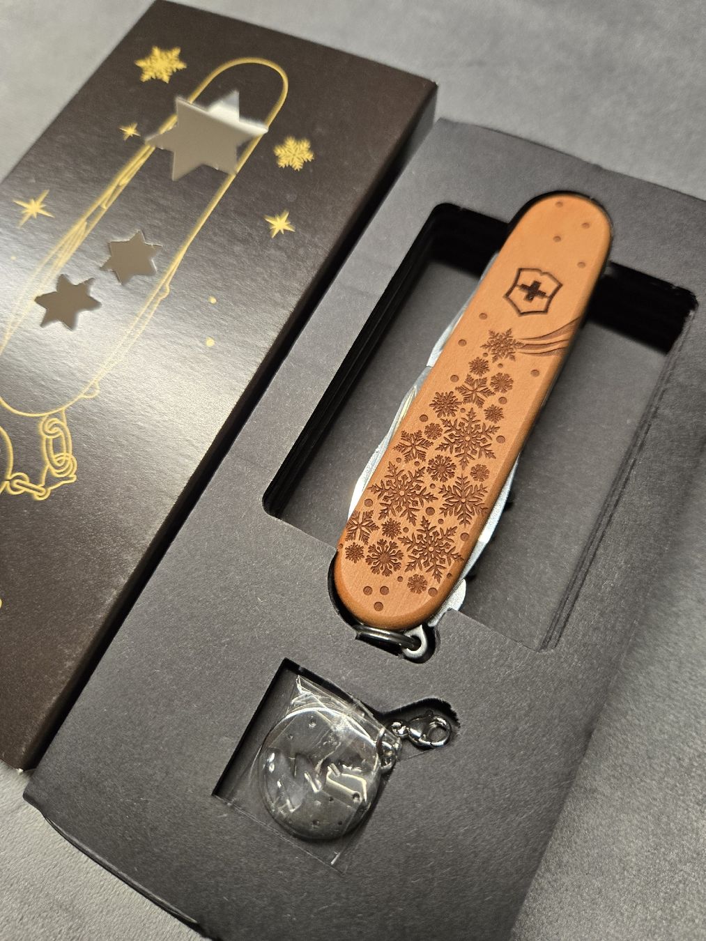Victorinox Coltelli tascabile: Winter Magic Limited Edition 2025 – Nuovo e nell'imballaggio originale da Luzern venduto da Nini_862 2