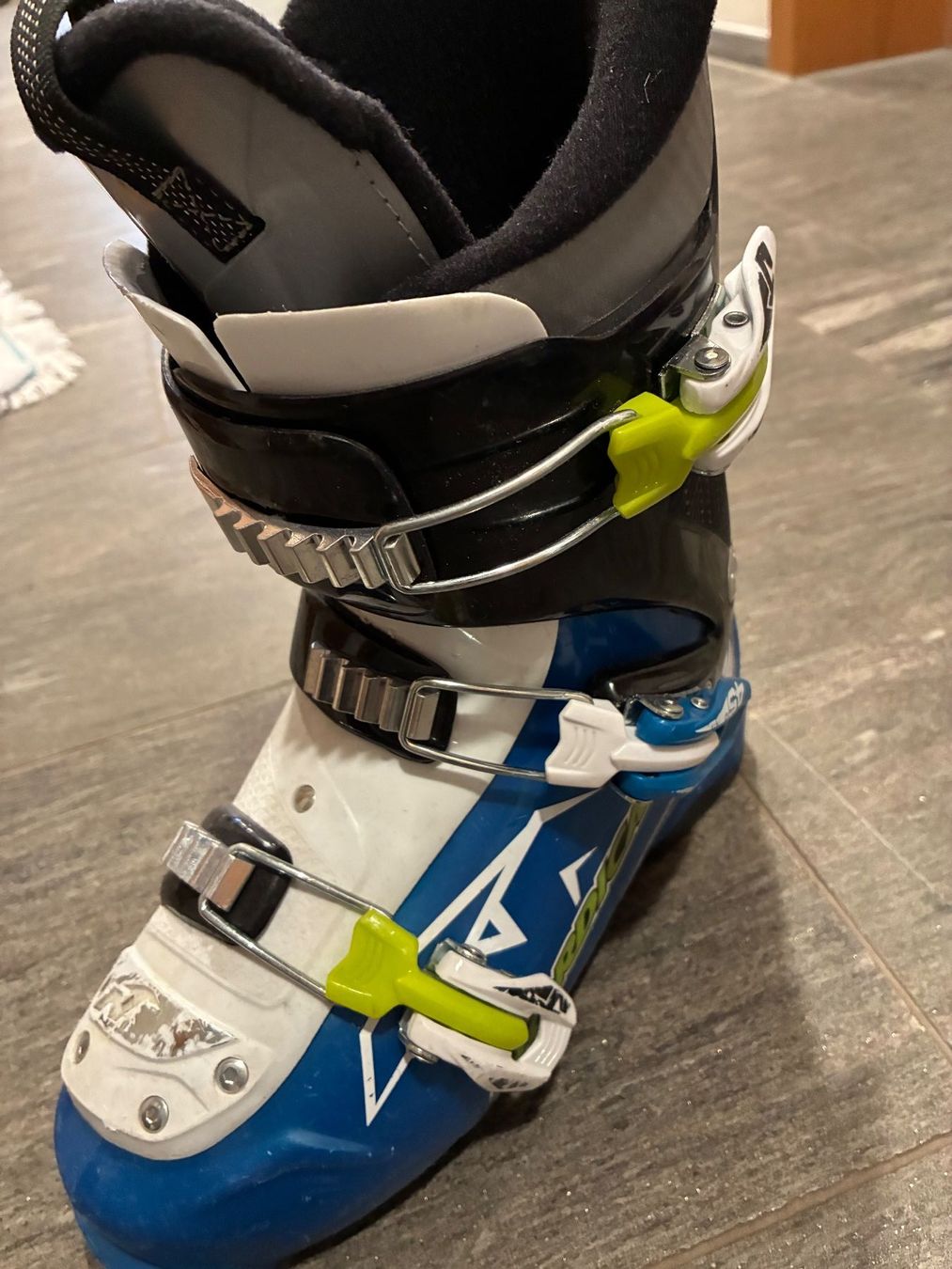 Scarpe per ragazzi: Skischuh gr. ca.38 – Usato da Hünenberg See venduto da BoAr 1
