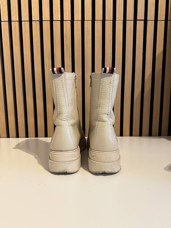 Tommy Hilfiger Scarpe da donna: TOMMY HILFIGER Schnürboots – Usato da Luzern venduto da lun_wl9w 2